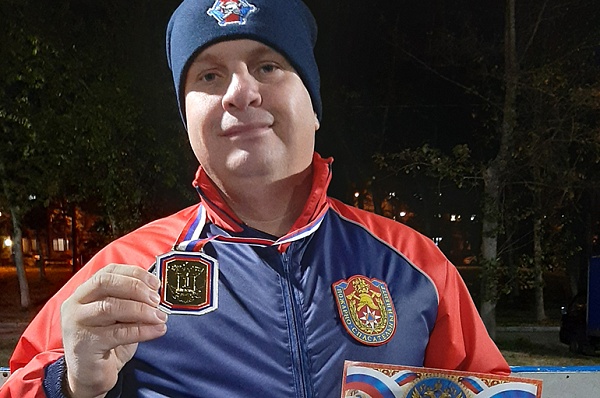 Житель поселка Коммунарка завоевал золотую медаль на спортивном фестивале «Стартуй, столица!»
